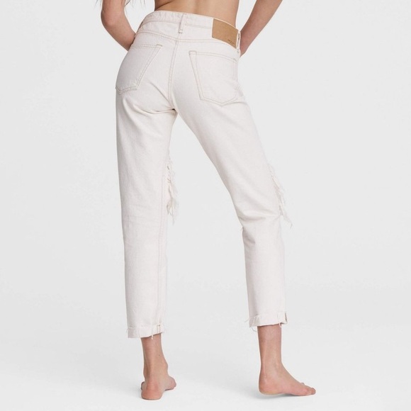 RAG AND BONE ROSA MID RISE DISTRESSED BOYFRIEND JEAN IN ECRU - Picture 3 of 3